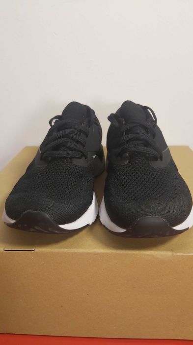 Nike Odyssey React Flyknit 2 - Номер 37.5