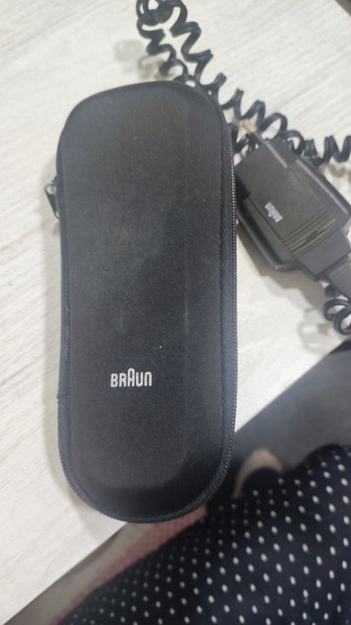 Продам электробритву Браун