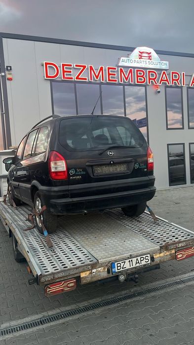 Dezmembram Opel Zafira A 1.8 benzina din 2001