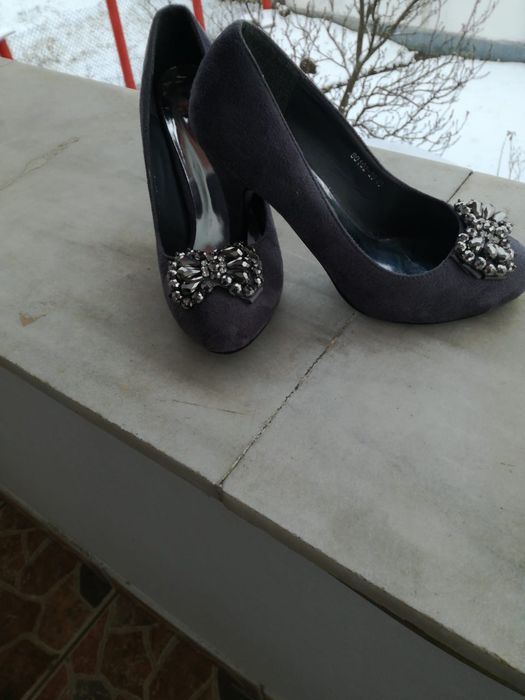 Pantofi NOI nr 40