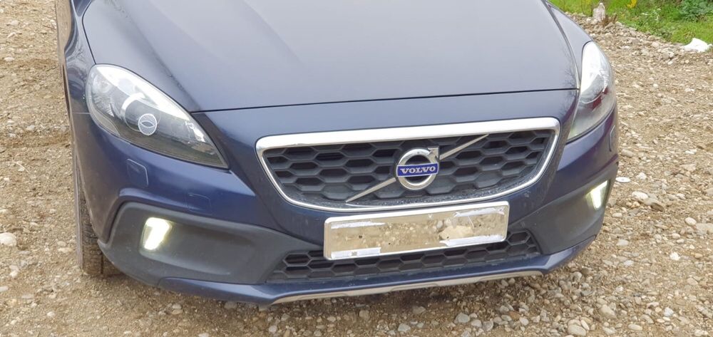 Bara fata Volvo V40 2013-2019 sh originala!!!