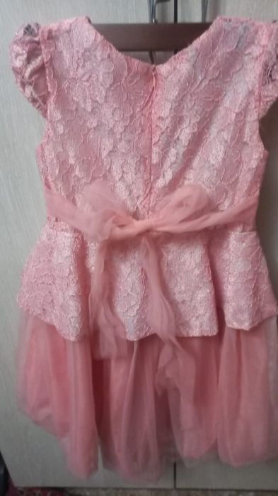Продам детские платья