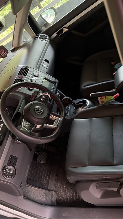 VOLKSWAGEN Touran 2013 — imagine 2