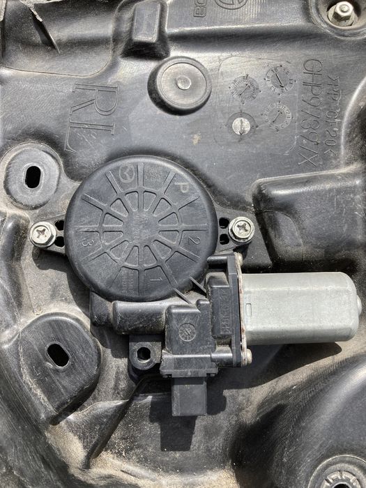 Motoraș+macara stânga fata Mazda 6 2014