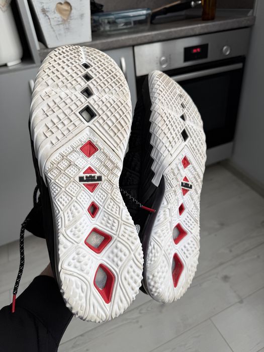 Оригинални маратонки Nike Lebron 18 номер 48.5 стелка 31