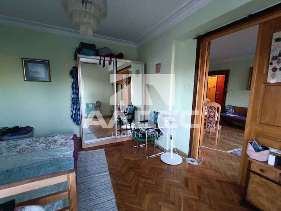 Дава се под наем Четиристаен апартамент в София, Център - 112 кв.м за 920 € - Снимка #3
