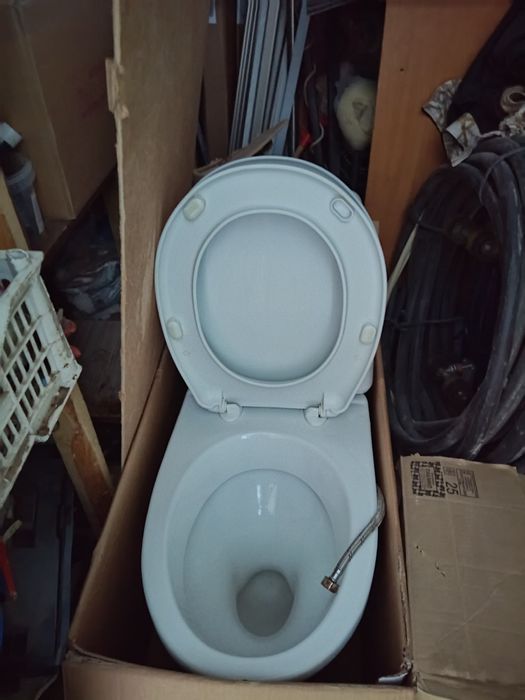 Продам б/у унитаз