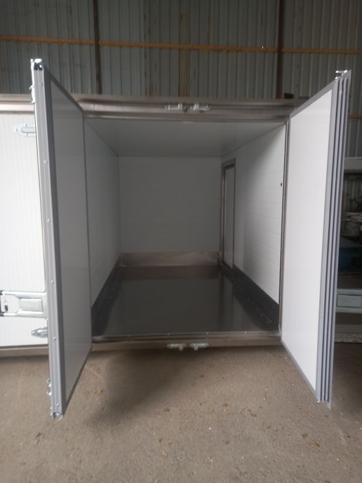 Labo бутка борт фургон.