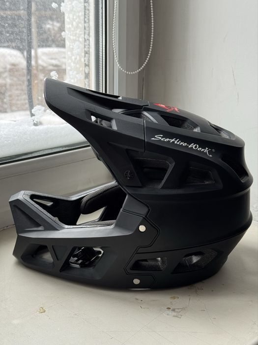 Шлем для велосипеда фул фэйс (full face)