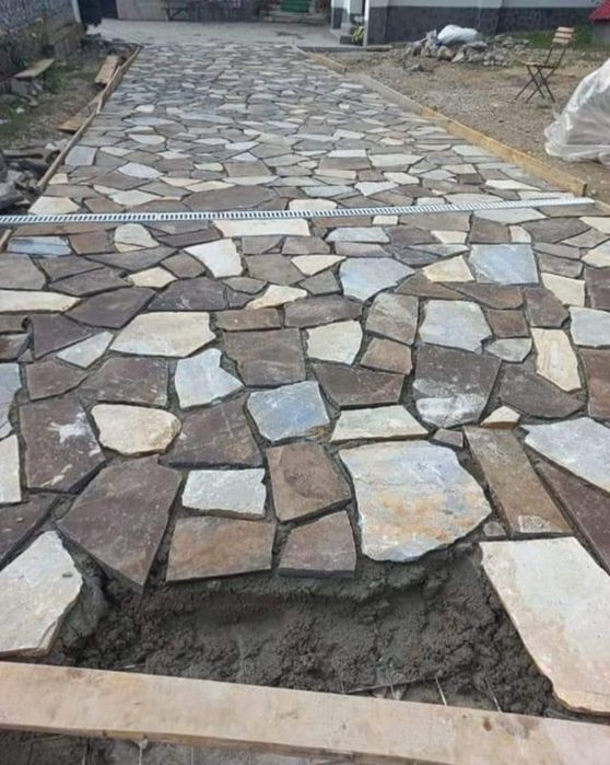 Piatra decorativa naturala vând și montez