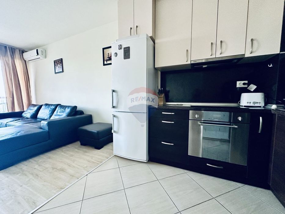 Апартамент с морска гледка, две спални, две тераси и гараж, гр. Балчи