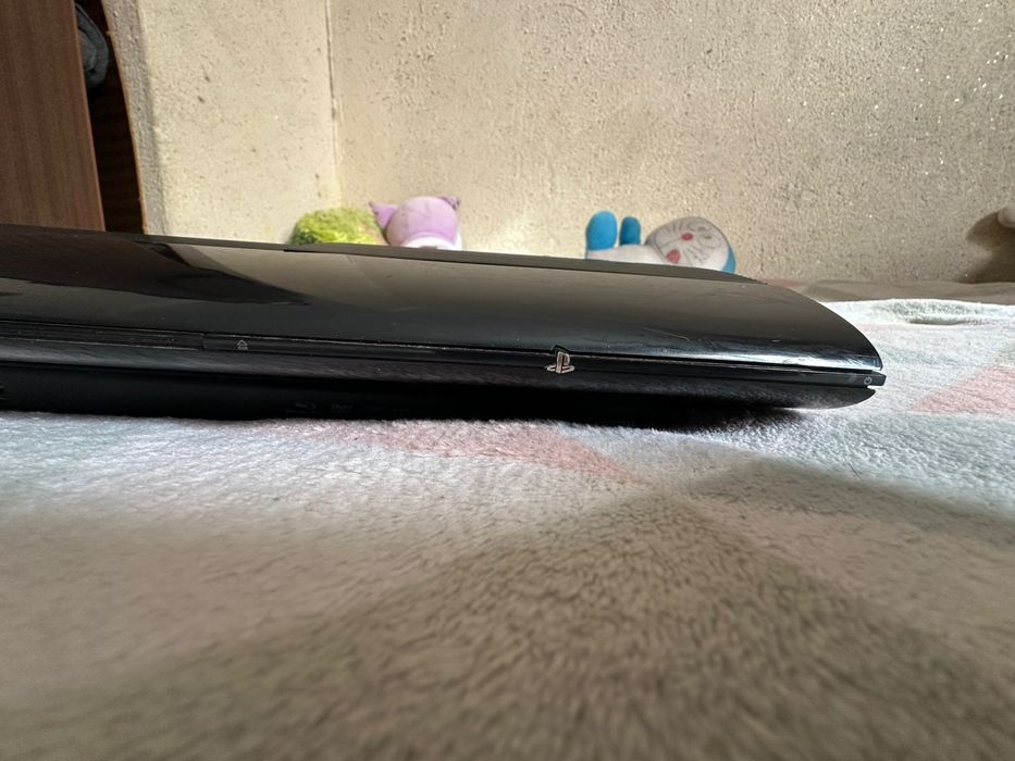 Продам playstation 3 super slim