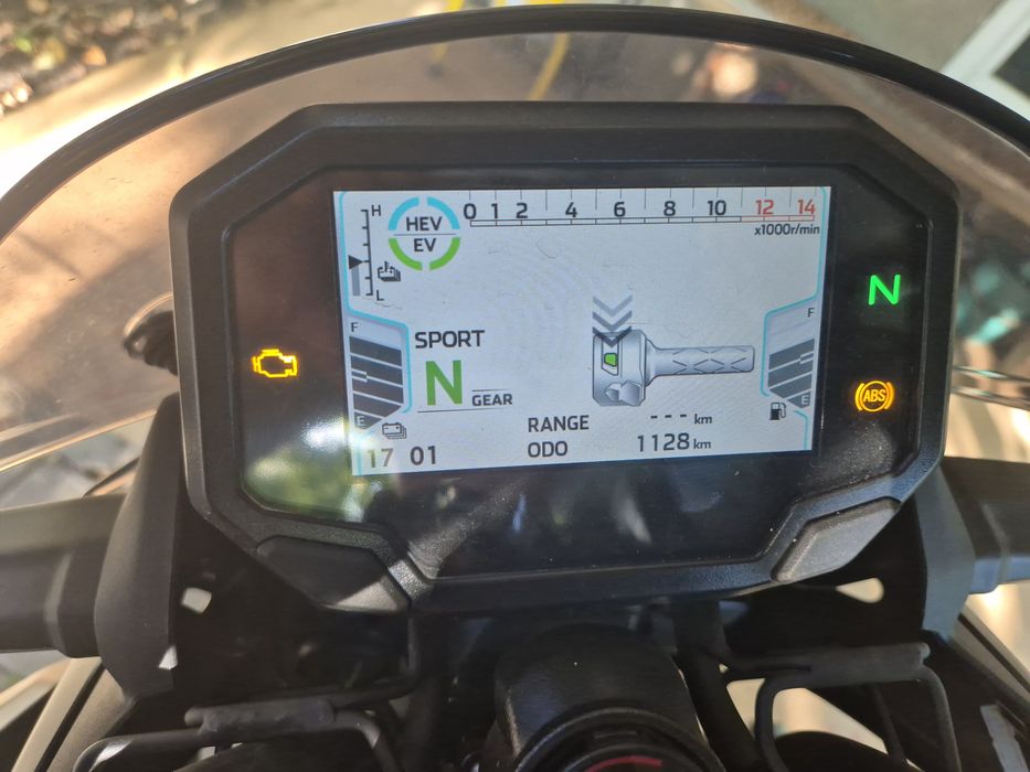 Kawasaki Z7 Hybrid 2024, automat, Abs, 1130 km