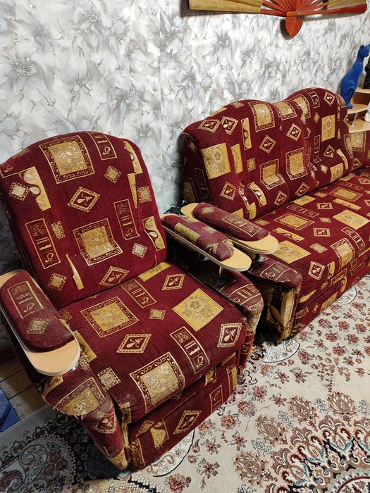 Угловой диван  и кресло