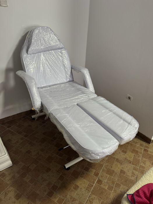 Fotoliu reglabil cosmetica, pedichiura, masaj