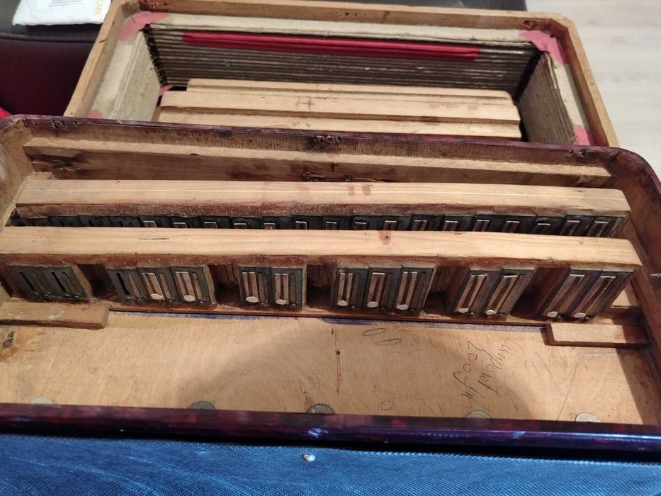 Acordeon Hohner 80 basi