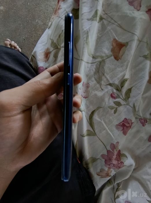 Xiaomi Redmi 8 srochni sotiladi