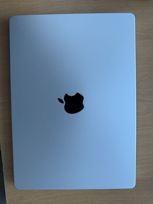 MacBook Pro 14 М4 / 2024 / 14.2" / 16 Гб / SSD 512 Гб