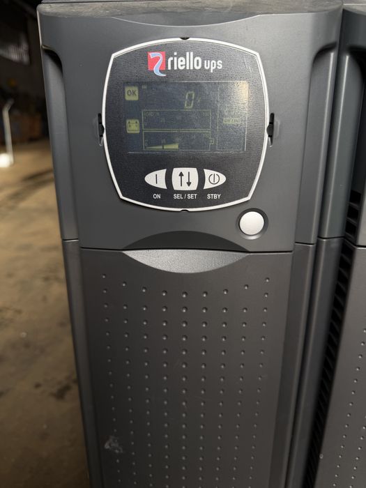 Sisteme de Alimentare Riello UPS 4000v