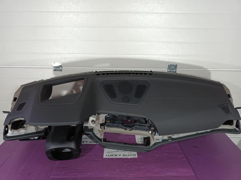 Plansa de bord bmw g20 g21 g22 g23 g26 g42 g80 g82 g83
