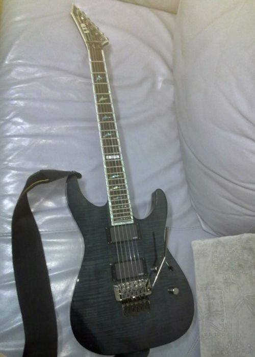 Гитарв ESP LTD M 1000