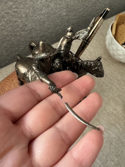 Настольный сувенир