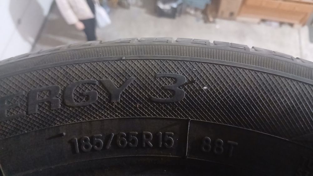 Anvelope vara 185 65 15 in stare Buna