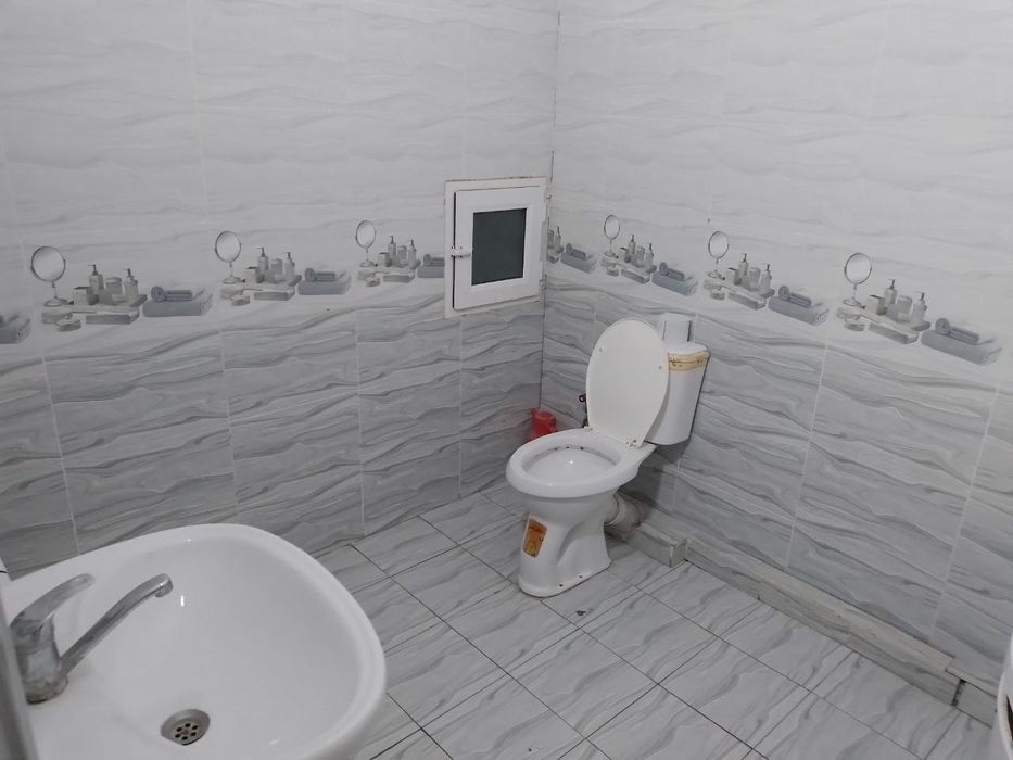 2 xonali uy ijaraga beriladi. 2-maktab oldi. Park