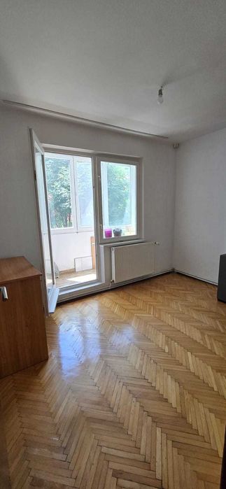 Apartament 65mp Targu Mures, Cartierul Tudor decomandat, 3 camere, 2 bai, balcon, etaj 3