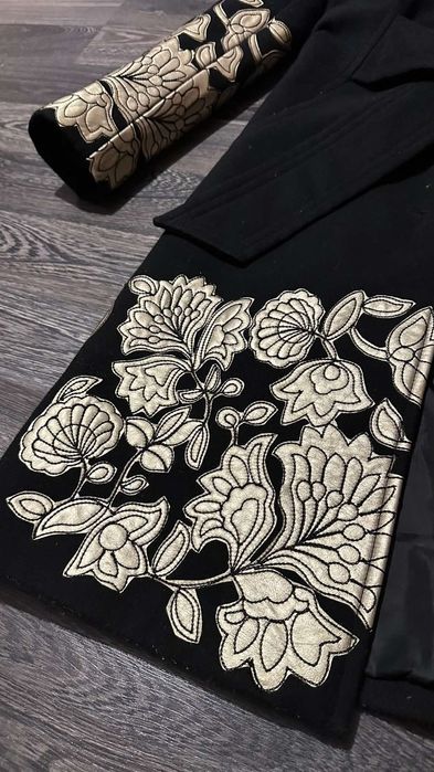 Дамско дълго палто