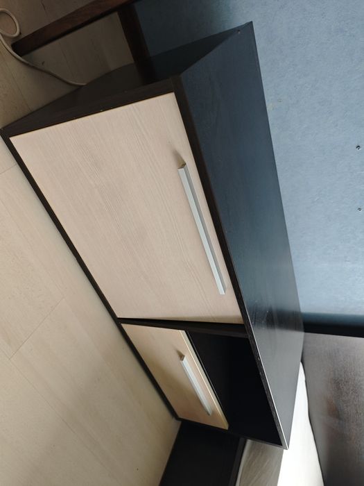 Продавам комплект TV шкаф, бюро и холна масичка