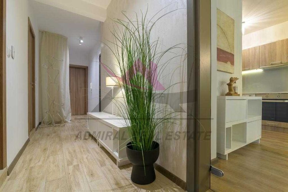 Дава се под наем Тристаен апартамент в Варна, Гръцка махала - 100 кв.м за 1200 € - Снимка #3