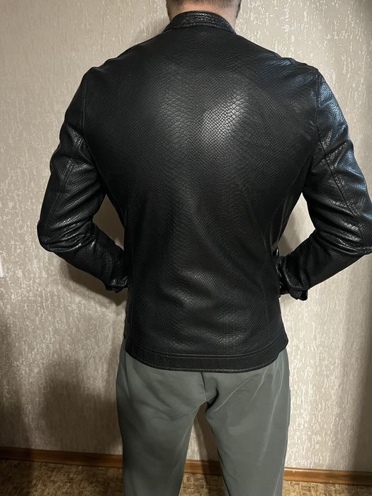 Продам кожанную куртку