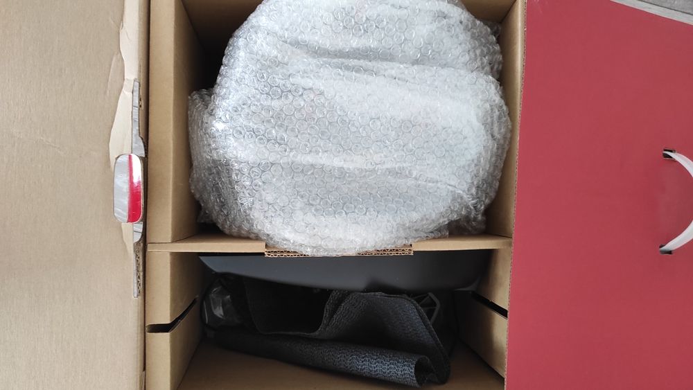 Кормило Logitech Momo Racing Force Feedback Wheel