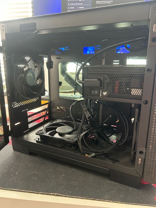 gaming кутия за компютър Razer tomahawk mini atx