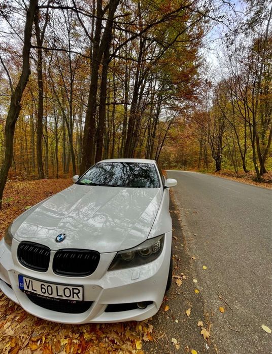 BMW    Seria 3       E90