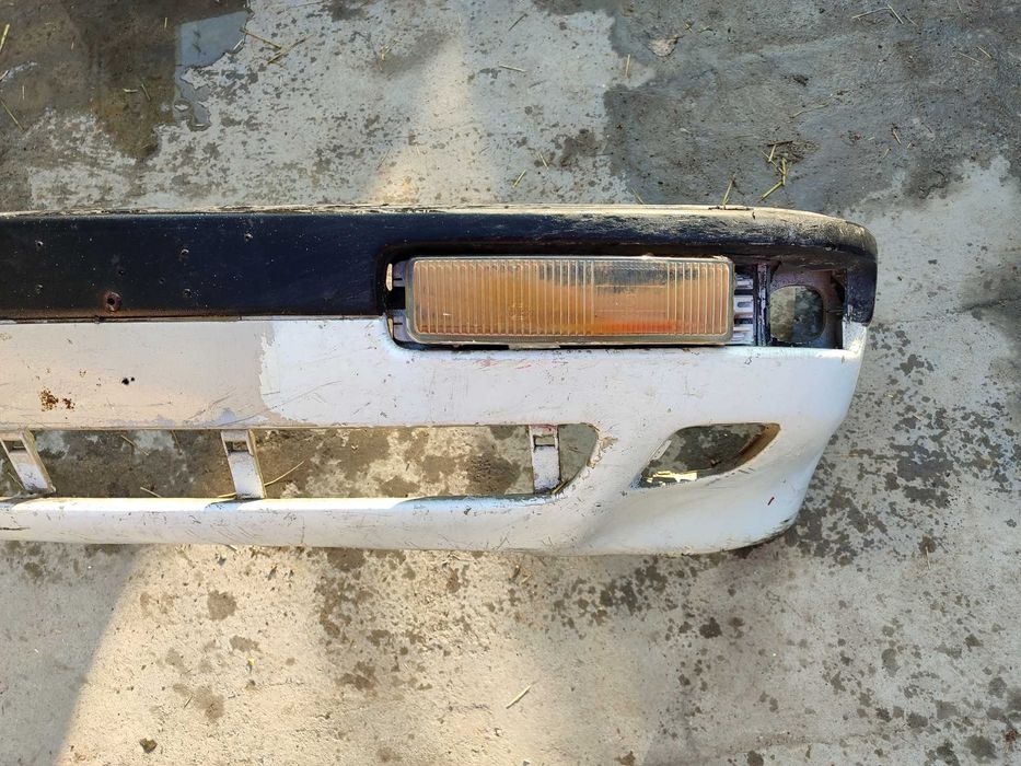 Бампер передний Ауди 80-90