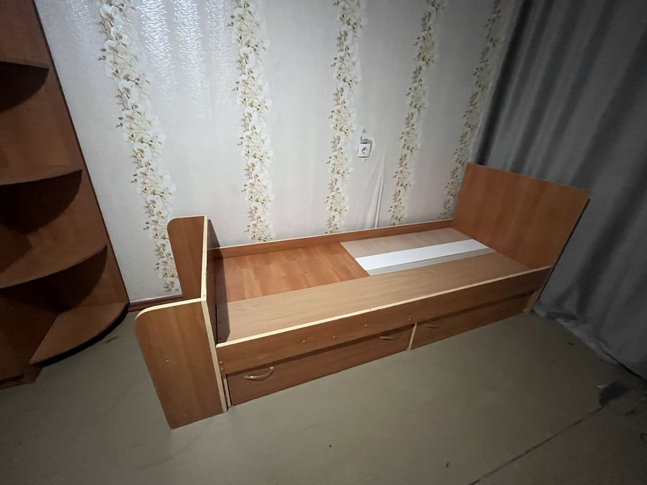 Продам кроватьь.
