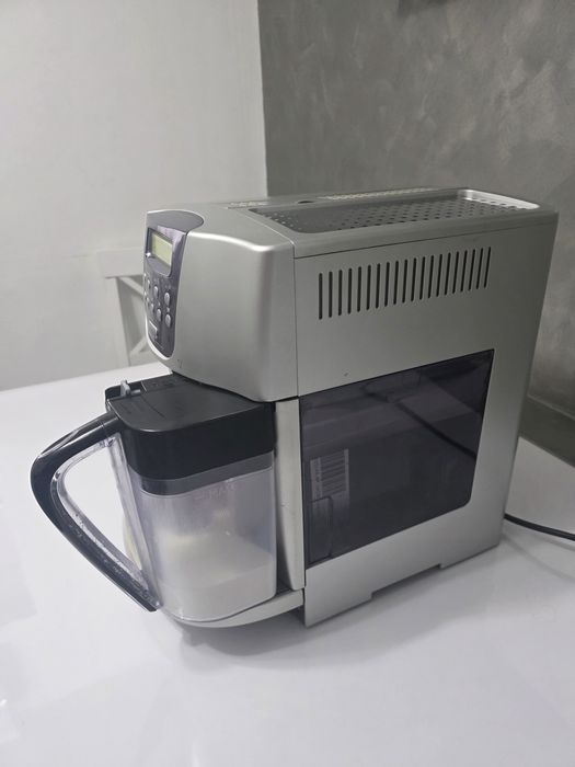 Aparat cafea espressor expresor De'Longhi plus cana  latte macchiato