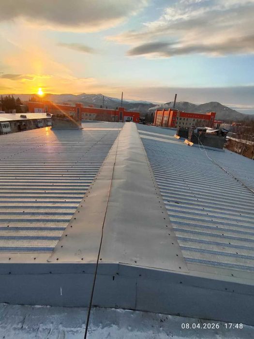 Продам  2х комнатную  Космонавтов 4