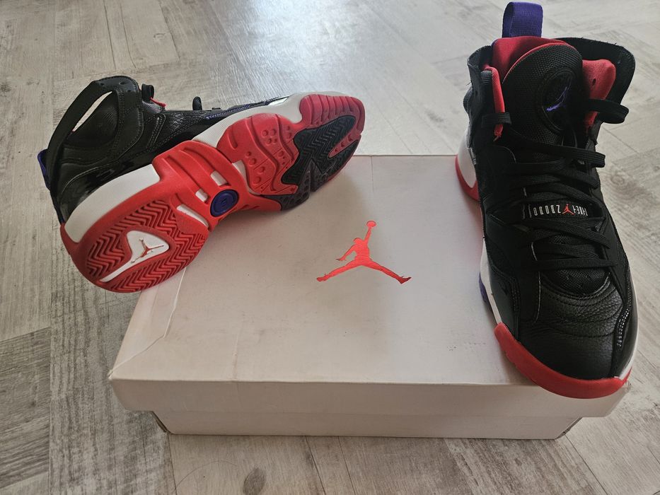 Air Jordan sneakers WMNS JUMPMAN TWO TREY