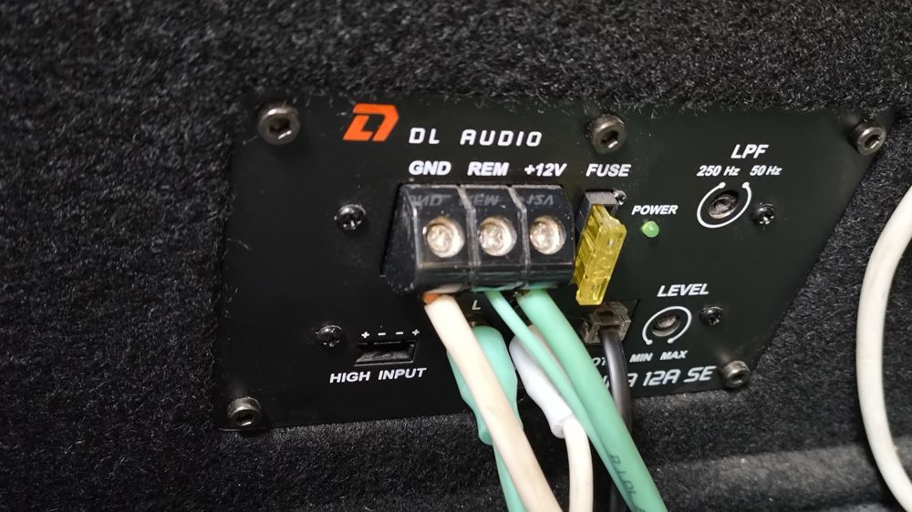 Продается сабвуфер