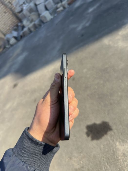 Redmi k 70e srochnaga sotiladi bez karobka