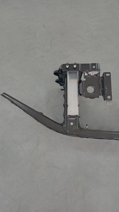 Основа предна броня/греда между рогове