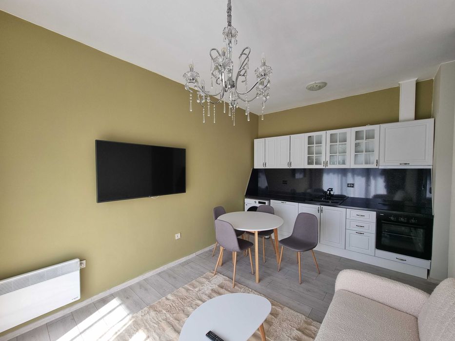 Продава се Тристаен апартамент в Разлог - 61 кв.м за 732 €/кв.м - Снимка #1