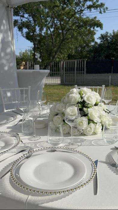 Inchiriem mese complet echipate pentru evenimente