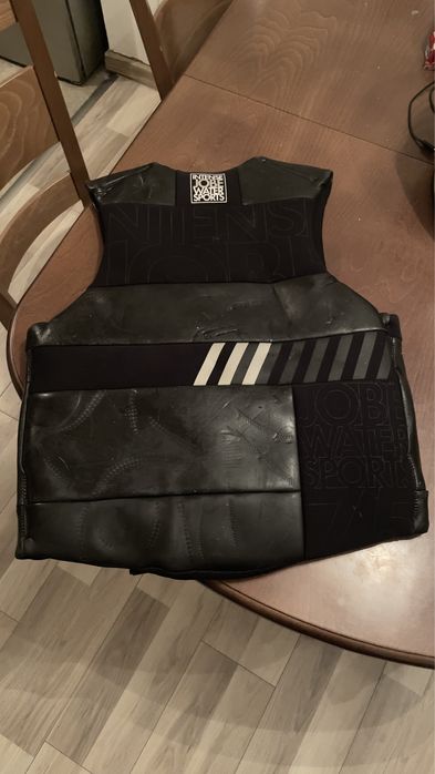 Жилетка за водни спортове