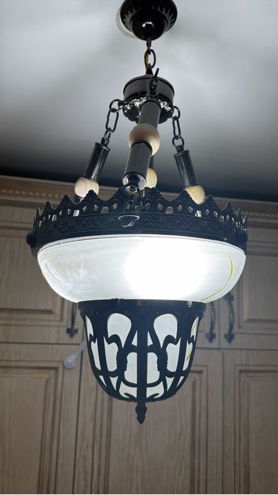 Срочно продается люстра