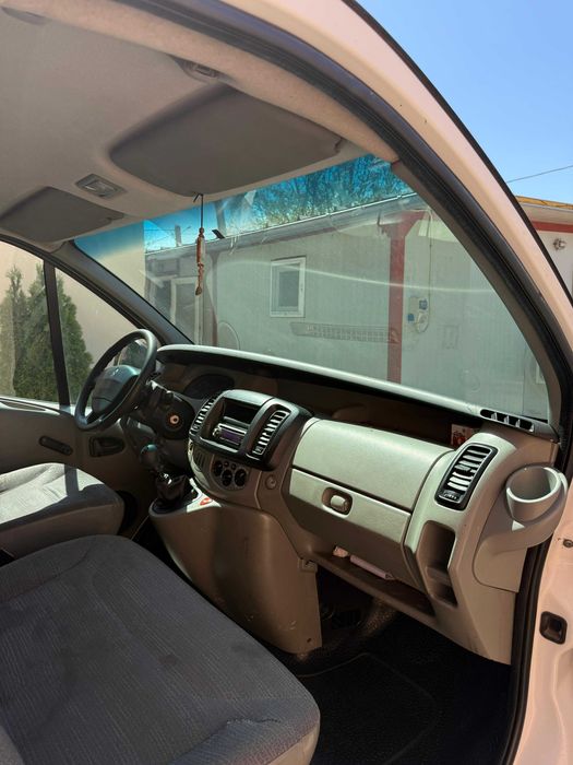 Renault Trafic 2.0 dCi – 115 CP | 2008 | Autoutilitară N1