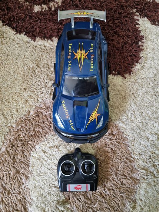 Mașină cu telecomandă